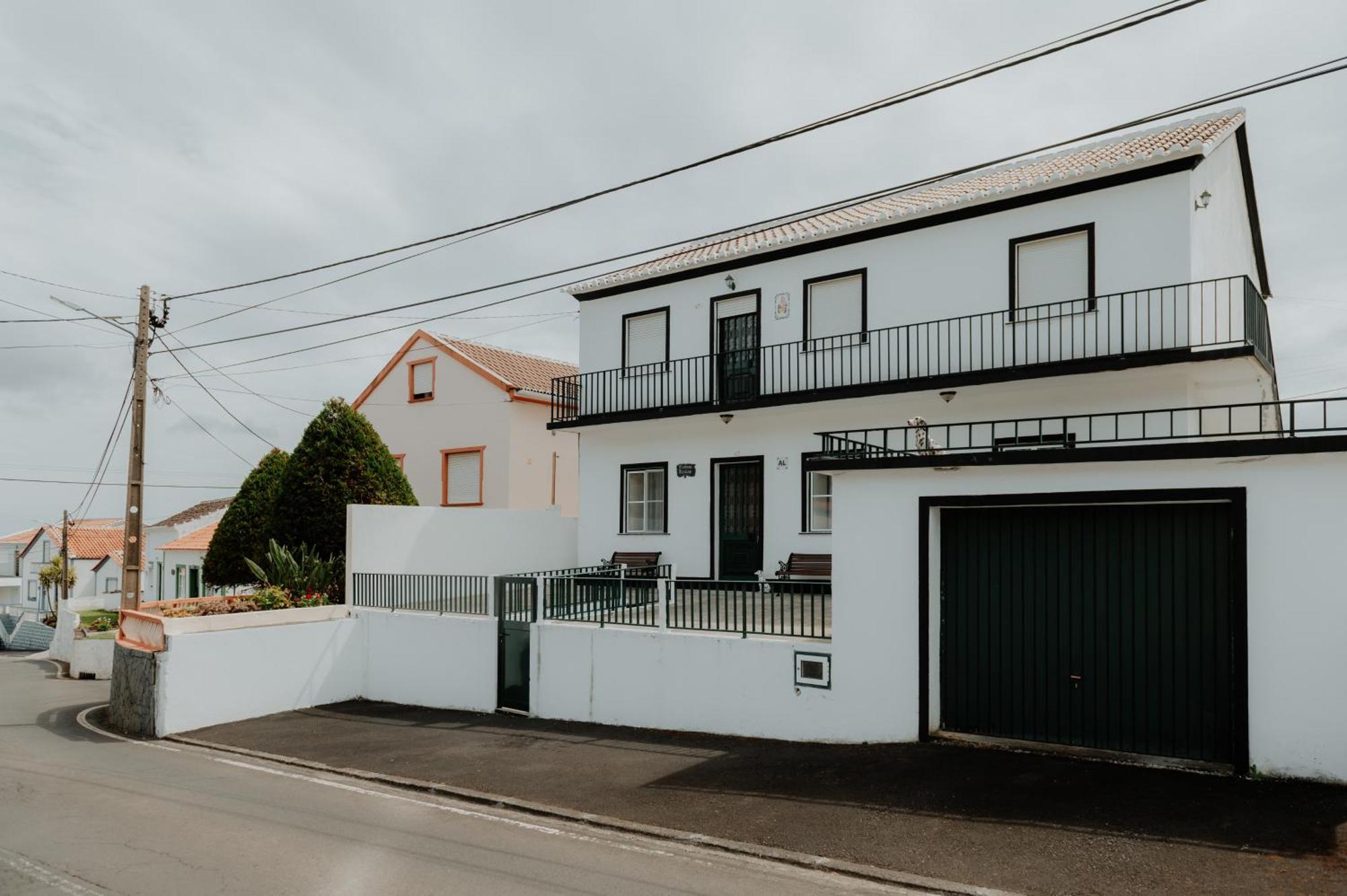 Casa Sousa Ribeiro Praia da Vitoria Exterior photo